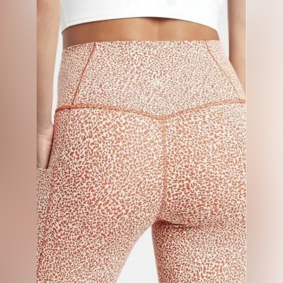 ATHLETA SALUTATION STASH II TEXTURED TIGHT - Picture 2 of 13